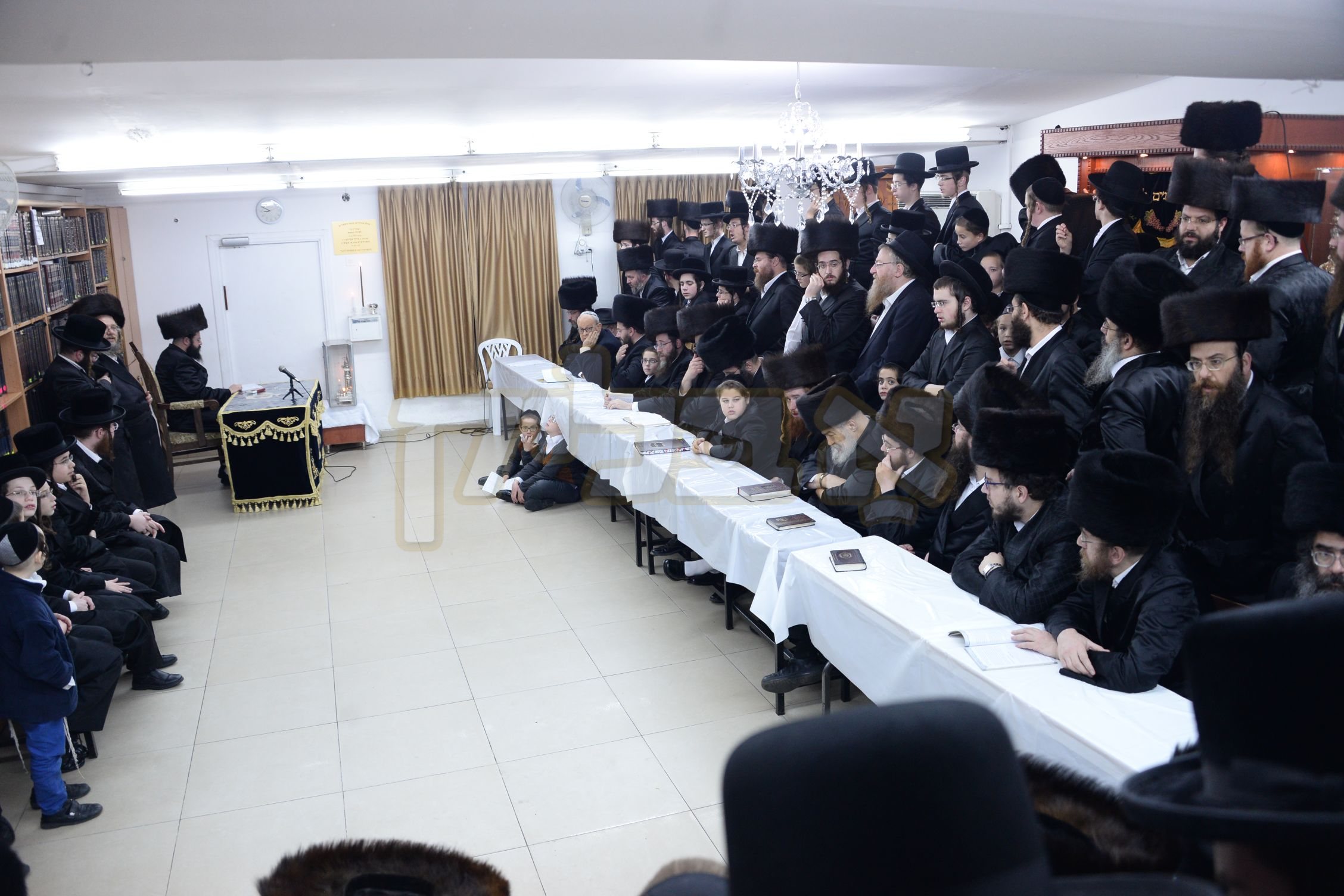 חנוכה בחצר הקודש טאלנא אשדוד