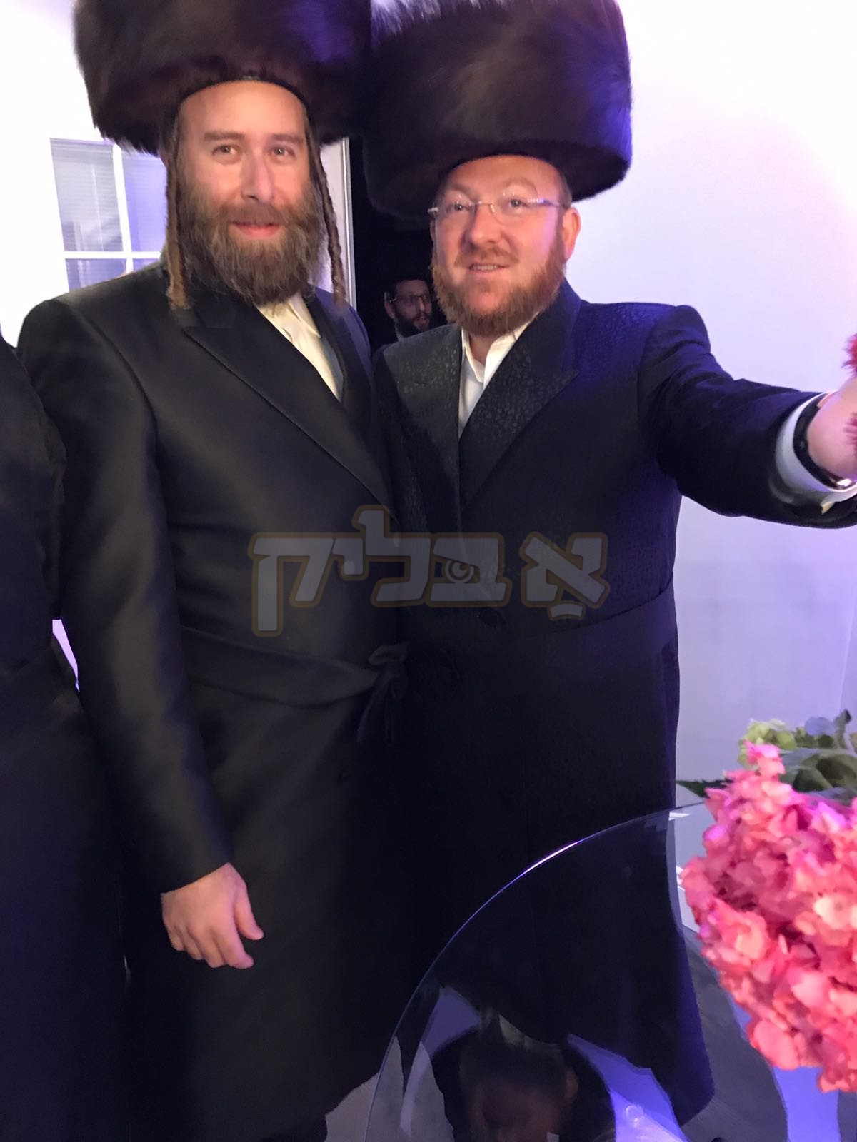 מלוה מלכה לטובת בנין החדש של ישיבת נהורדאי אין דער זימער היים פון הנגיד רבי אהרן נאה