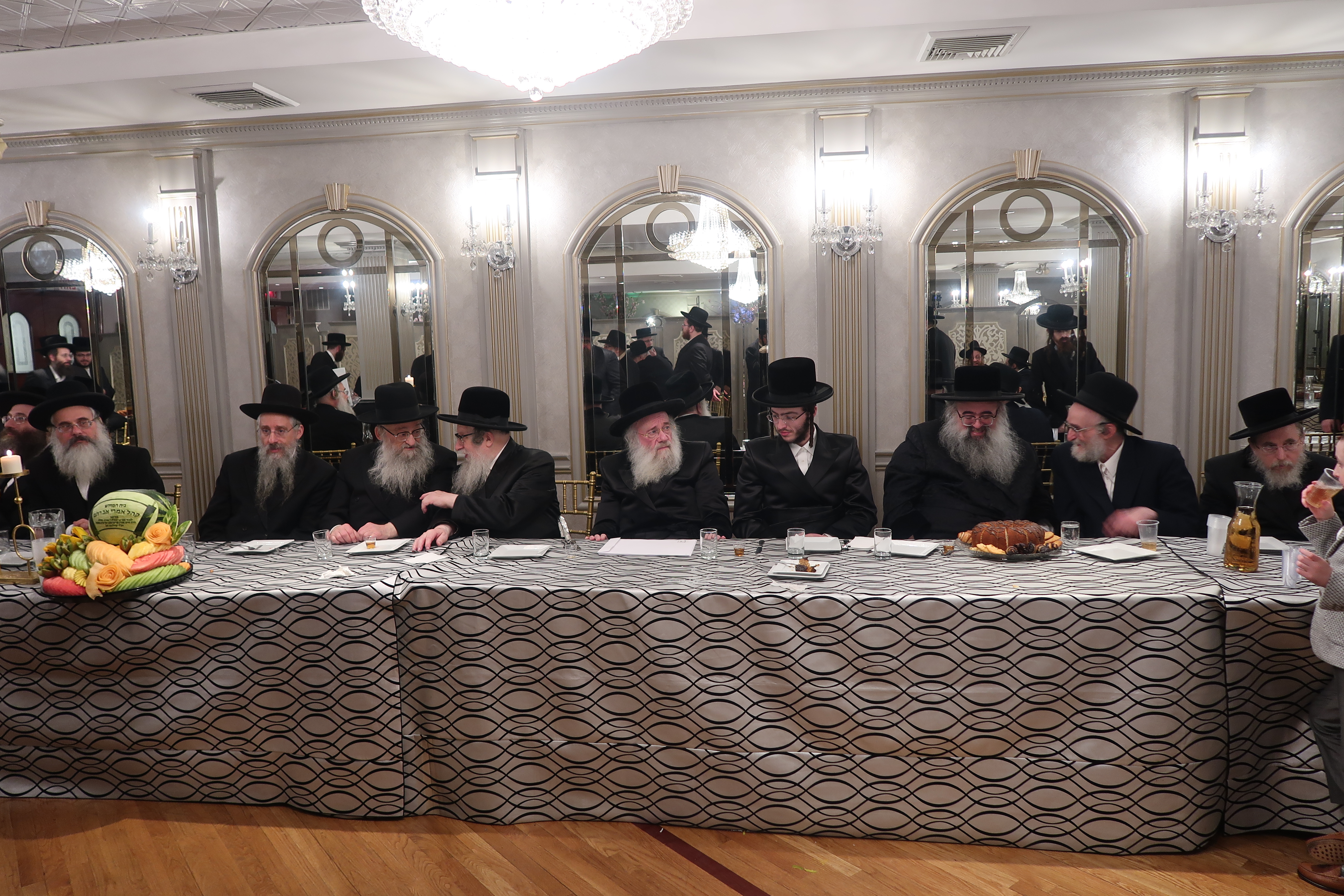 מעמד אדיר כינוס התלמידים ממשיך זיין די ברען של תלמידי הרה"ג רבי וואלף בלום זצ"ל ר"י ישיבת סאטמאר לאנדאן לטובת 'קופת ר' וואלף' בעיר לאנדאן יצ"ו