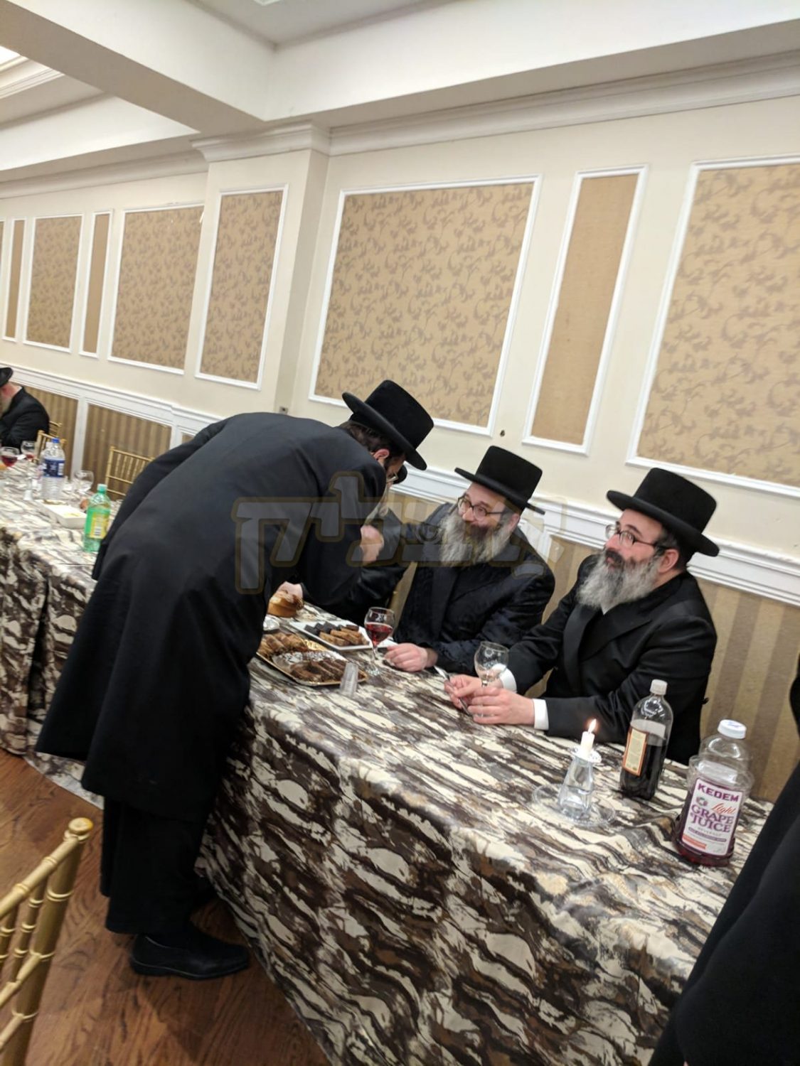 שמחת הבר מצוה לנכד אדמורים מוויזניץ - ביקסאד