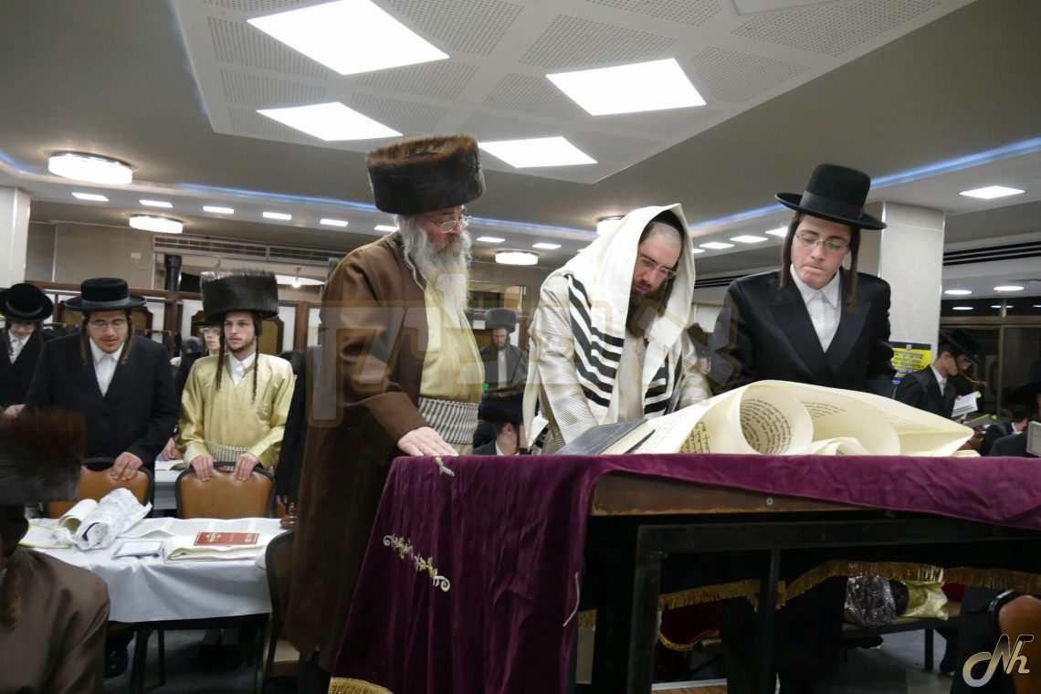 משתה יין אין מגילה ליינען  ביי הגה"צ רבי יעקב מאיר שעכטער שליט"א - נתן הארעוויץ