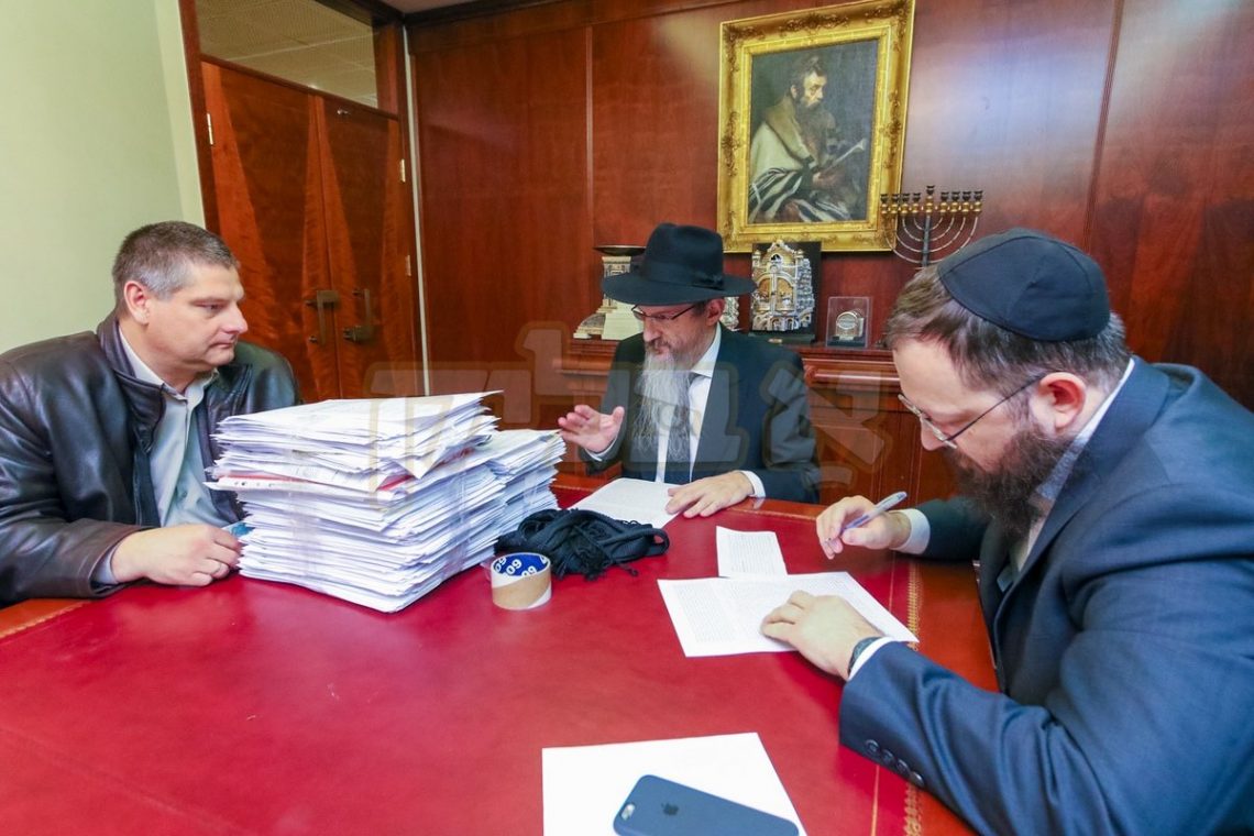 חג המצות תשע"ט אין מוסקובה רוסלאנד בראשות דער הויפט רב הגר"ב לאזאר שליט"א-בילדער לוי נאזרוב