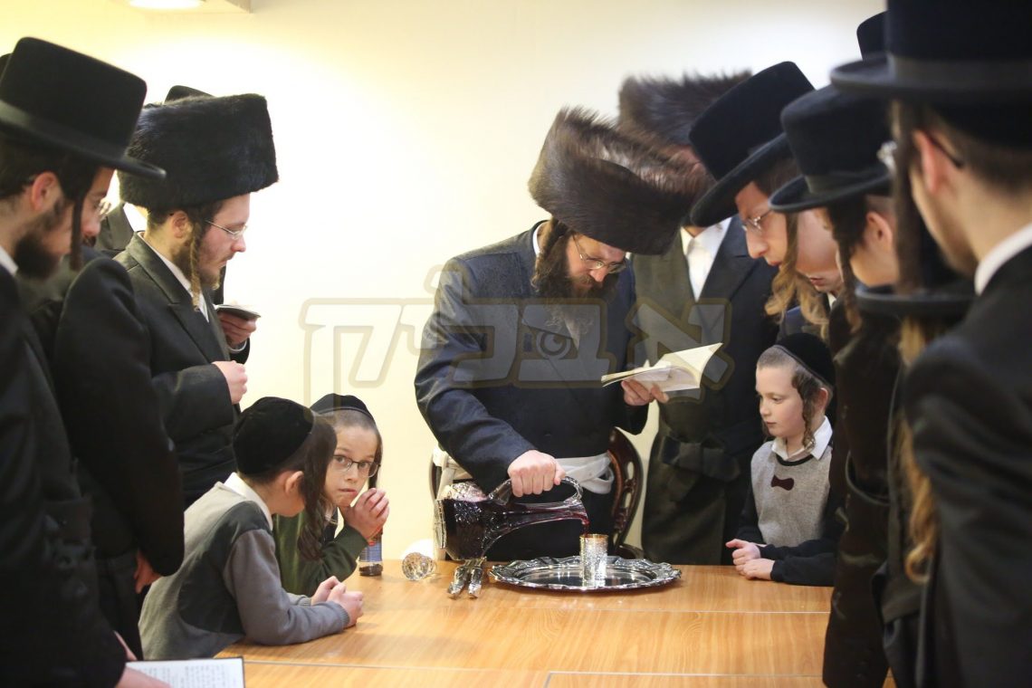 ערשטע שבת ביי כ"ק אדמו"ר מזוטשקא ירושלים שליט"א