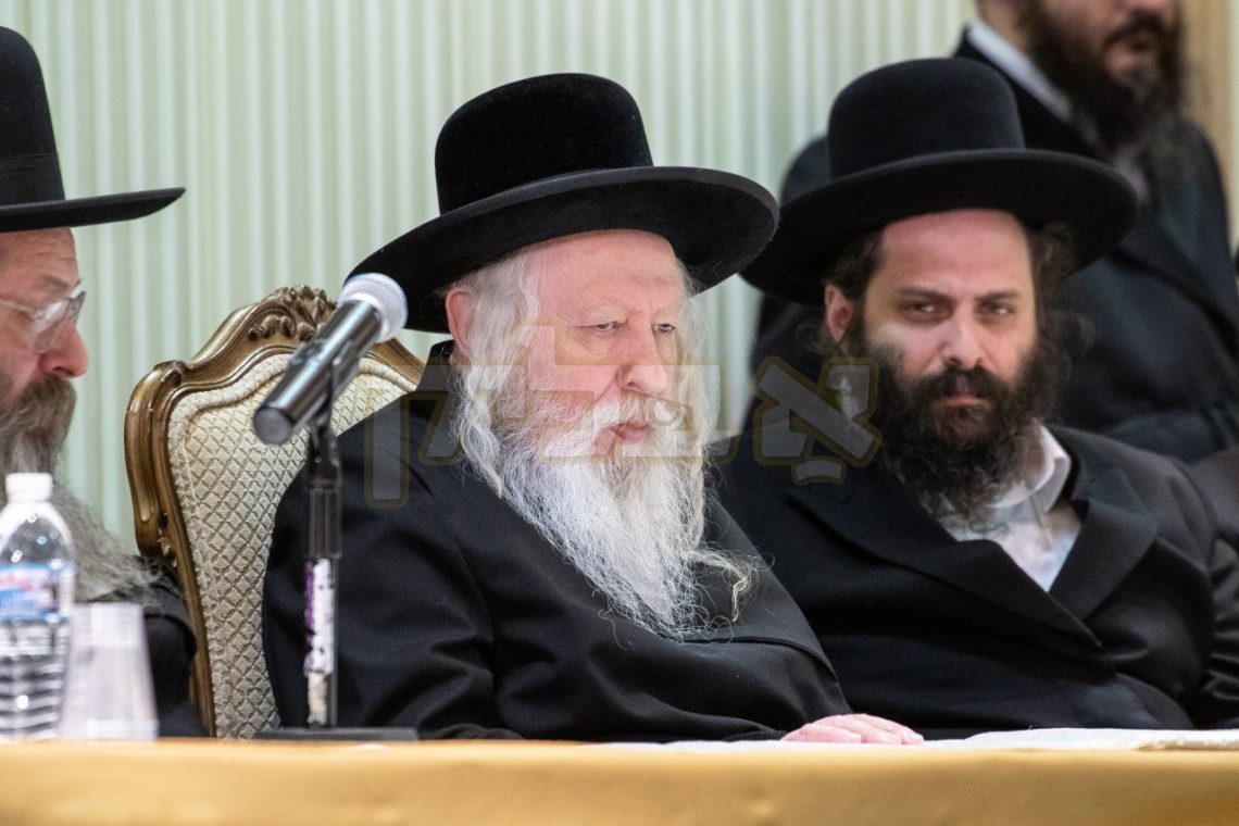 מעמד קריאת שם "אמרי אמת" פאר ת"ת דחסידי גור אין ב"פ-בילדער: אבי .ס