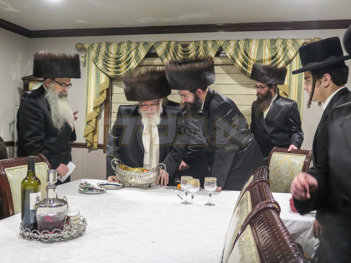 כ"ק האדמ"ר מסקווירא שליט"א ביי ביקור גומלין אצל כ"ק האדמ"ר מטאלנא אשדוד שליט"א 📷 אבי ס