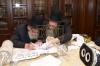 מעמד כתיבת האותיות אין די ספר תורה וואס איז געשריבן געווארן  דורך הרה"ח ר' מאיר הירש הי"ו מראשי הקהילה אין קרית יואל 