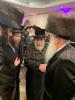 כ"ק אדמו"ר מראחמסטריווקא שליט"א  איז זיך משתתף ביי די שמחת השבע ברכות פון בן הרה"ח ר' מאיר פרוש הי"ו 