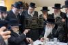 כ"ק אדמו"ר מצאנז שליט"א באזוכט ביי זקני חסידי צאנז אין מאנסי 