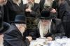 כ"ק אדמו"ר מצאנז שליט"א באזוכט ביי זקני חסידי צאנז אין מאנסי 