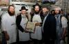 הגאון רבי בערל לאזאר שליט"א הויפט רב פון רוסלאנד ביים מצות באקן 