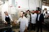 הגאון רבי בערל לאזאר שליט"א הויפט רב פון רוסלאנד ביים מצות באקן 
