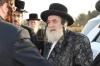 כ"ק אדמו"ר מוויזניץ שליט"א באזוכט ביים שטח וואו עס ווערט געבויעט ביליגע דירות פאר חסידי וויזניץ 