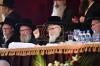 סעודת ראש חודש בהשתתפות כ"ק אדמו"ר מסקווירא שליט"א מיט נגידים וועלעכע האבן תורם געווען גרעסערע סכומים לטובת די אויפבוי פון ביהמ"ד הגדול סקווירא בילדער משה גאלדשיין 