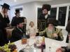 כ"ק אדמו"ר מפארשעי שליט"א בקביעת מזוזה אין שטוב פון הרה"ח ר' שמואל לונגער הי"ו