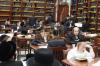 הונדערטער בחורים און אינגעלייט ביים לערנען שובבי"ם פארטאגס אין ביהמ"ד הגדול ד'סאטאמר אין ב"פ 