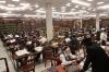 הונדערטער בחורים און אינגעלייט ביים לערנען שובבי"ם פארטאגס אין ביהמ"ד הגדול ד'סאטאמר אין ב"פ 