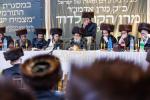Full gallery of the Pupa Rebbi's trip to mekomois hakodesh 