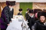 Full gallery of the Pupa Rebbi's trip to mekomois hakodesh 