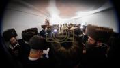 Full gallery of the Pupa Rebbi's trip to mekomois hakodesh 