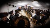 Full gallery of the Pupa Rebbi's trip to mekomois hakodesh 
