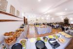 Full gallery of the Pupa Rebbi's trip to mekomois hakodesh 