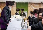 Full gallery of the Pupa Rebbi's trip to mekomois hakodesh 