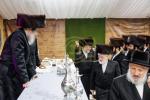 Full gallery of the Pupa Rebbi's trip to mekomois hakodesh 