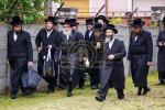 Full gallery of the Pupa Rebbi's trip to mekomois hakodesh 