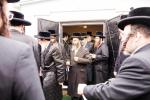 Full gallery of the Pupa Rebbi's trip to mekomois hakodesh 