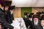 Full gallery of the Pupa Rebbi's trip to mekomois hakodesh 