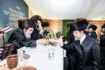 Full gallery of the Pupa Rebbi's trip to mekomois hakodesh 