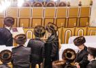 Full gallery of the Pupa Rebbi's trip to mekomois hakodesh 