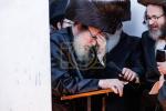 Full gallery of the Pupa Rebbi's trip to mekomois hakodesh 