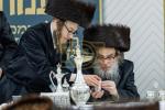 Full gallery of the Pupa Rebbi's trip to mekomois hakodesh 