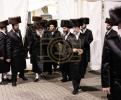 Full gallery of the Pupa Rebbi's trip to mekomois hakodesh 