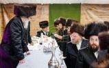 Full gallery of the Pupa Rebbi's trip to mekomois hakodesh 
