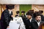 Full gallery of the Pupa Rebbi's trip to mekomois hakodesh 