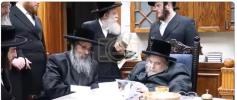 Main image for Satmar Bnei Brak Rosh Yeshiva R' Chaim Hersh Meizlish Invites Belzer Rebbe To His Son's Wedding - Kislev 5784