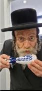 Main image for Chatzatzke Rebbe at kevias mezuzah