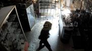 Main image for Smash-and-Grab Gang Crashes Store and Stolen $3 Million In Los Angeles. 