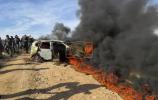 Main image for Settlers Attack Police and Soldiers During West Bank Evacuation .