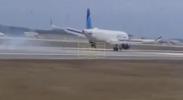 Main image for United Airbus Suffers Nose Gear Failure Due to Strong Winds.