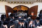 Historic 'Limud Shas Al Kivro' in Radoshitz; Siyum HaShas and Hilula Seudos on Chai Sivan held in the magnificent Landau Building