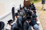 Historic 'Limud Shas Al Kivro' in Radoshitz; Siyum HaShas and Hilula Seudos on Chai Sivan held in the magnificent Landau Building