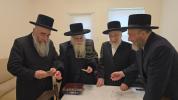Sanz-Klausenburger Rebbe Shlit"a Visits Liska Rebbe Shlit"a