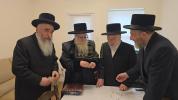 Sanz-Klausenburger Rebbe Shlit"a Visits Liska Rebbe Shlit"a