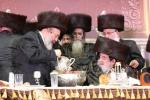 The Viznitz Rebbe Shlit"a Marks 25 Years of the Viznitz Elad Community
