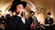 Main image for Meilech Braunstein Sings at a Recent Wedding