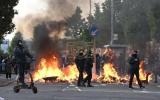 Main image for Belfast Erupts Into Flames and Full-Scale Rioting After Knife Attack.