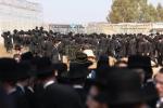 Thousands of Gur Chassidim Unite Against Gzeiras HaGiyus, Led by the Rebbe Shlit"a